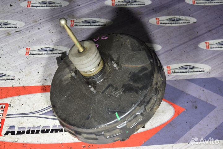 Вакумник тормозной c VW Touareg 7LA, 7L6, 7L7 AZZ;