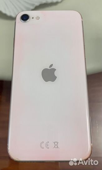 iPhone SE, 64 ГБ