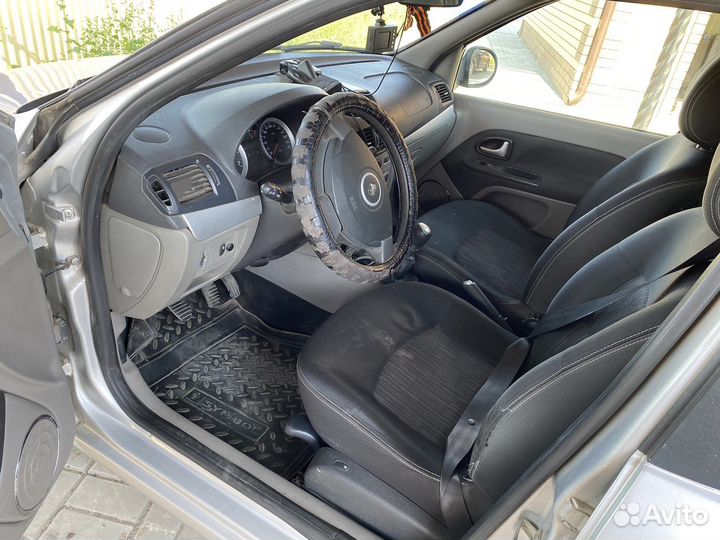 Renault Symbol 1.6 МТ, 2011, 140 000 км