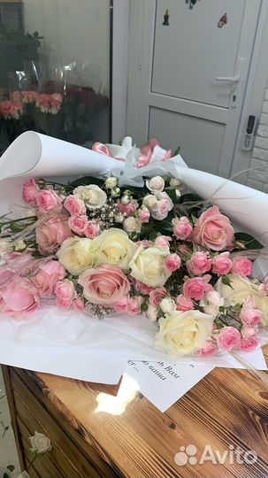 Живые цветы букеты/букет цветов