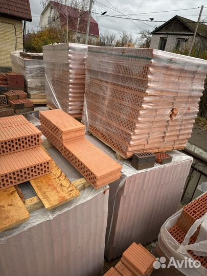 Кирпич красный