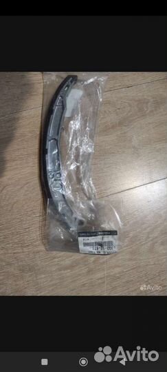 Успокоитель цепи грм Мазда 6 Mazda L3G3-12-614