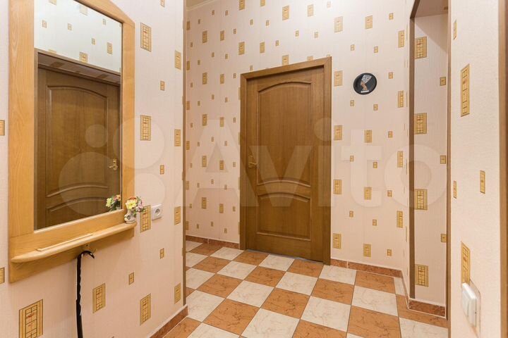 4-к. квартира, 119 м², 1/3 эт.