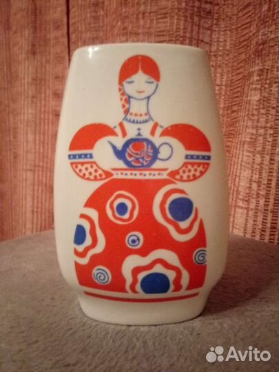 Ваза, вазочка Сысерть. Выс 14см, шир 9см