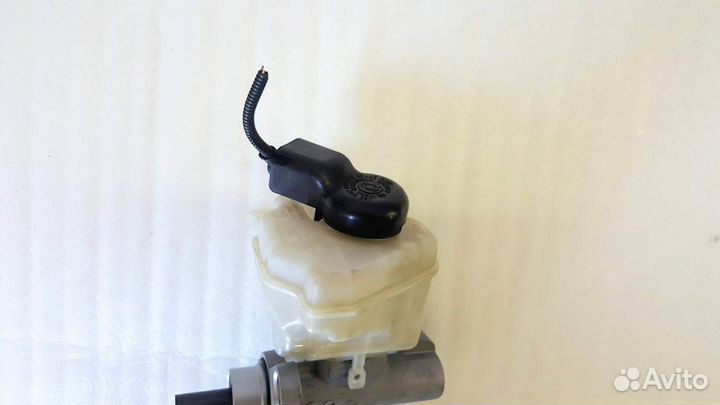 Главный тормозной цилиндр Audi Q7 4L