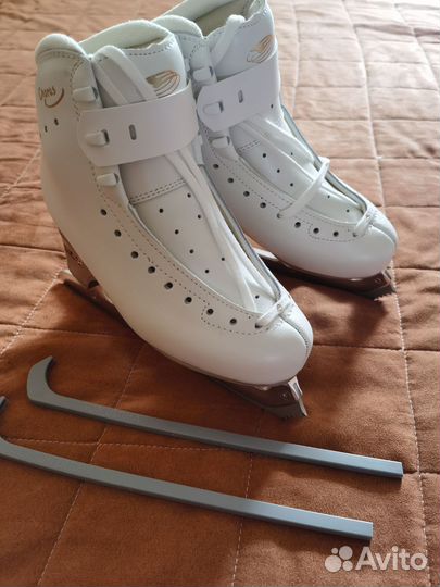 Фигурные коньки edea chorus 230