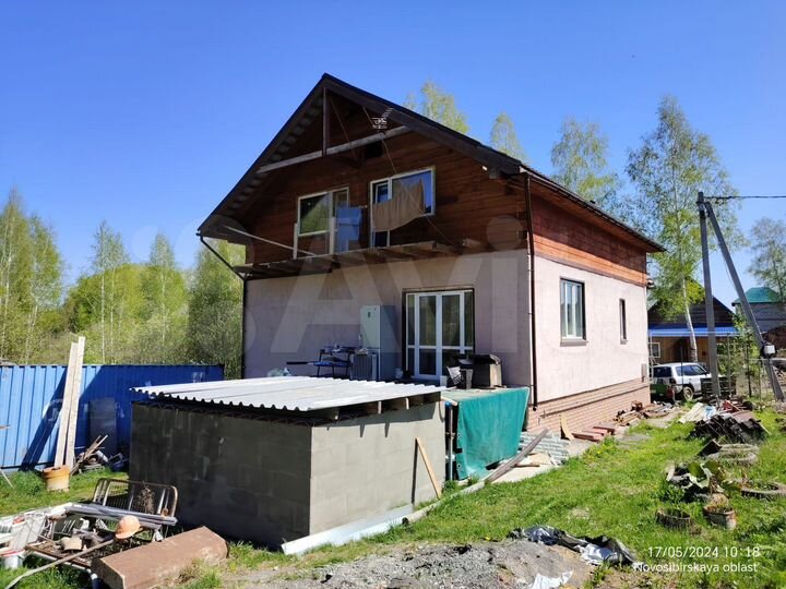 Коттедж 268,2 м² на участке 9,2 сот.