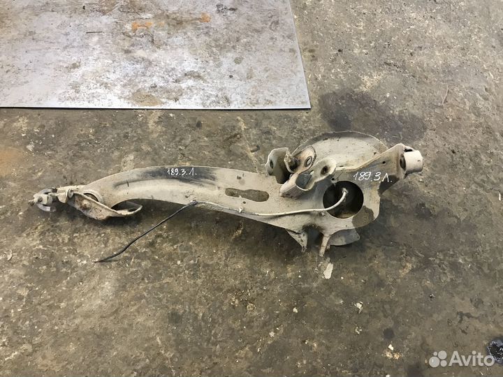 Кулак поворотный задний левый Ford Mondeo 3