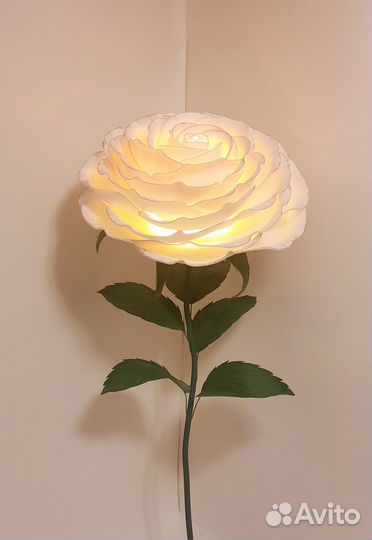 Цветы из изолона, цветочные фотозоны, светильники