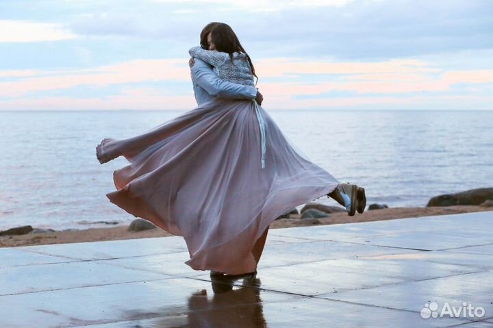 Цветное свадебное платье\на выпускной