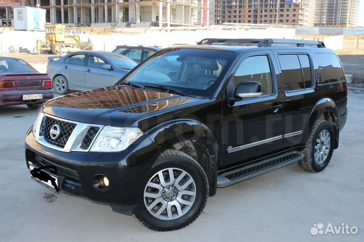 Автомобиль в разборе Nissan Pathfinder 2010