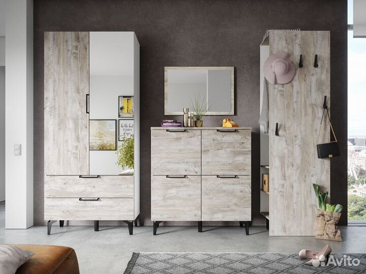 Зеркало с рамкой