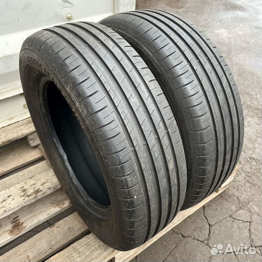 Goodyear EfficientGrip Performance 205/60 R16