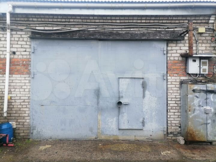 Гараж, > 30 м²