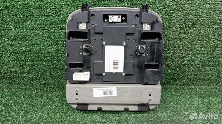 Плафон освещения салона Kia Carnival