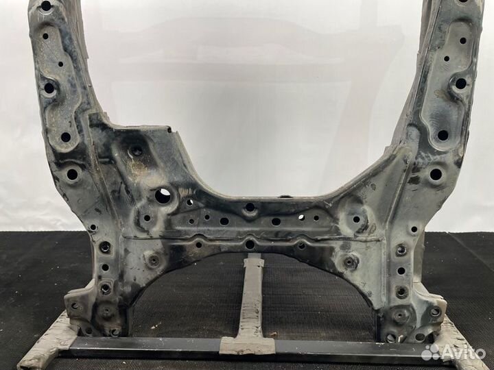 Подрамник Хонда црв 4 дв. R20A5 (2,0)