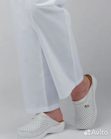 Медицинский костюм 42 новый