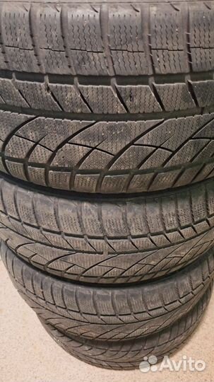 Jinyu YW52 235/55 R17 99H