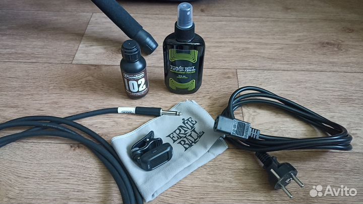 Электрогитара