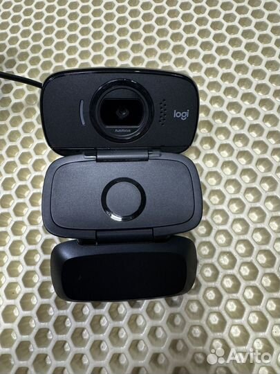 Веб-камера Logitech HD Webcam B525, черный