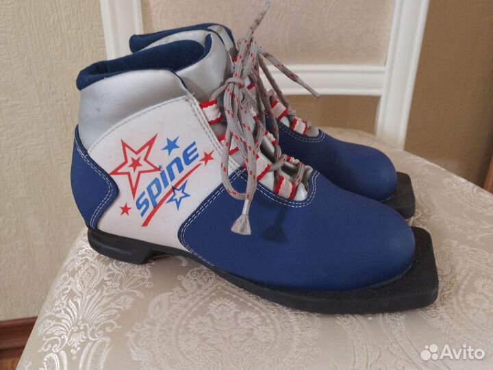 Лыжные ботинки