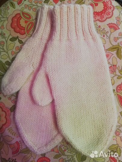 Варежки вязаные женские