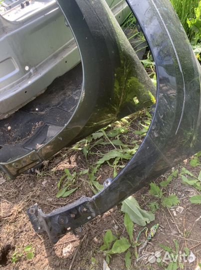 Крыло переднее левое Рено Дастер