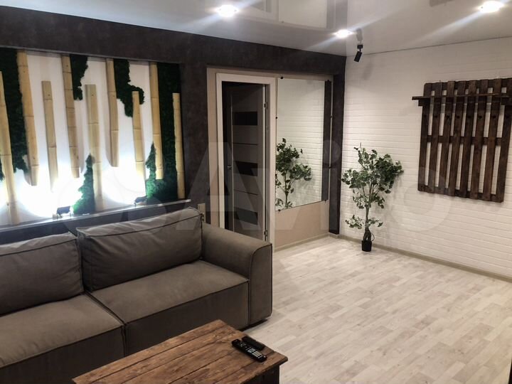 2-к. квартира, 42 м², 1/5 эт.