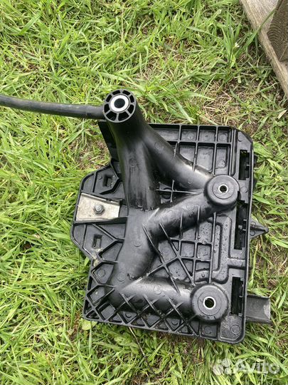 Площадка под акб Skoda rapid 1