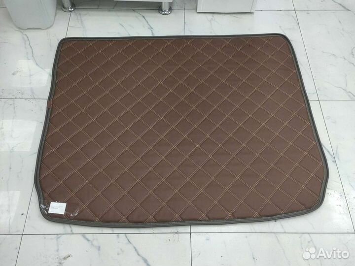 Коврик кожаный в багажник Porsche Cayenne 2012