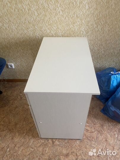 Компьютерный стол IKEA белый