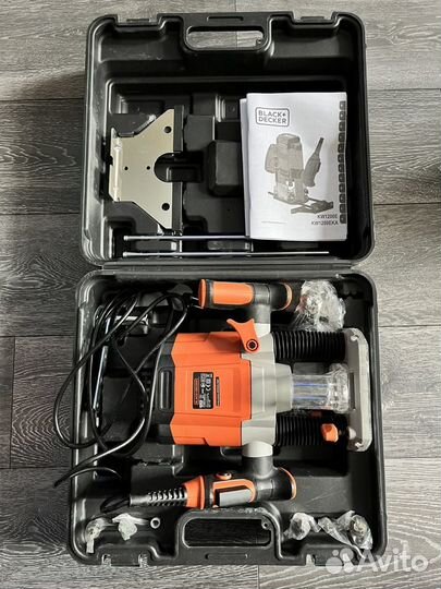 Фрезер Black decker KW1200E