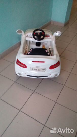 Машина на аккумуляторе для ребенка