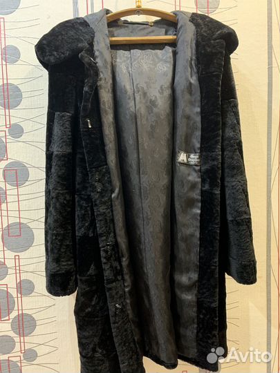 Шуба мутоновая с капюшоном