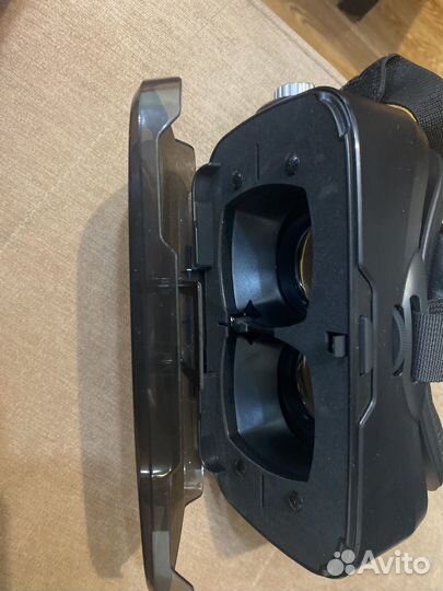 Очки виртуальной реальности для телефона