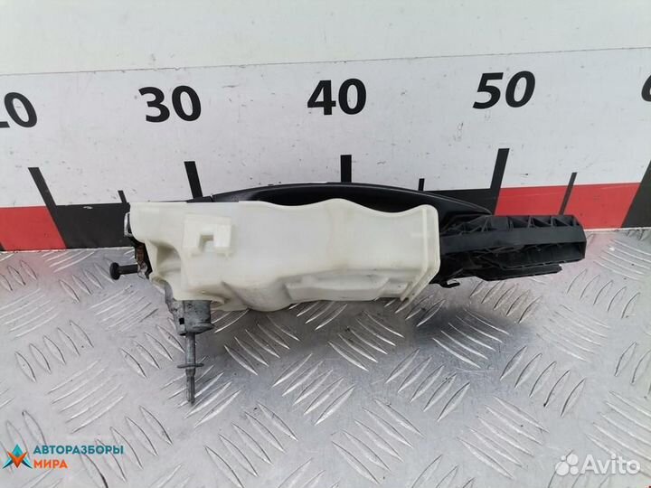 Ручка наружная передняя правая Skoda Rapid 2015