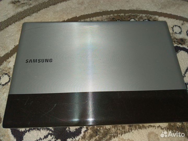 Ноутбук Samsung NP-RV511E