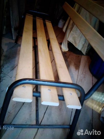 Продам деревянную скамейку