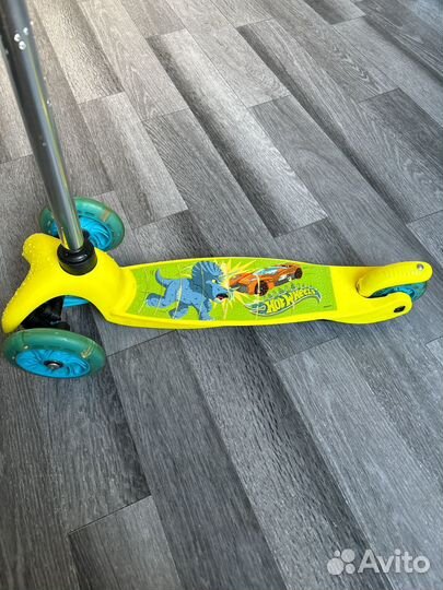 Самокат детский трехколесный