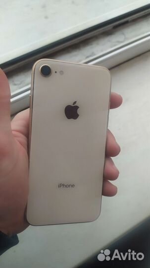 iPhone 8, 64 ГБ
