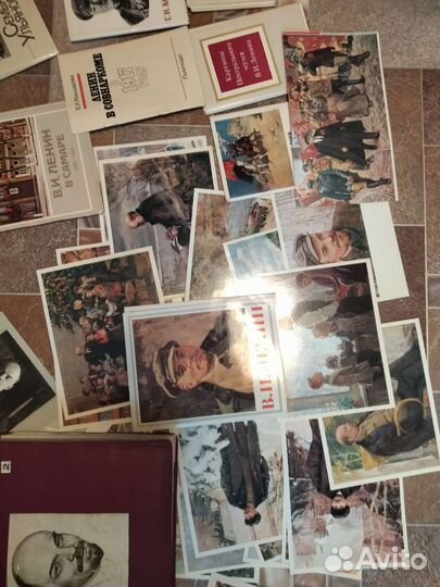 Сборка изданий, вырезки из газет, журналов, фото