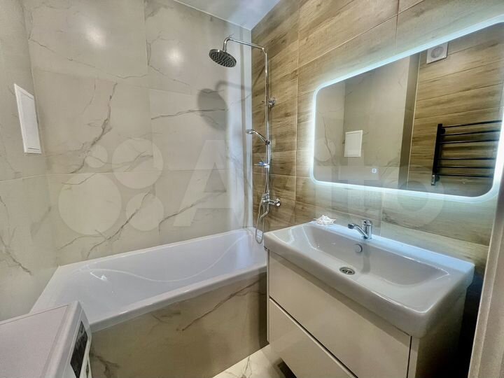 2-к. квартира, 60 м², 9/17 эт.