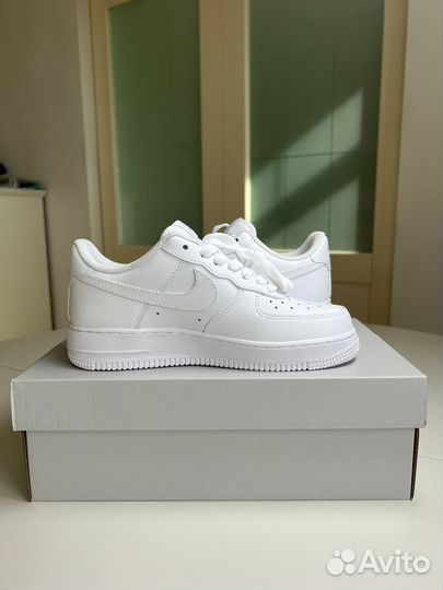 Nike Air Force 1 Low White