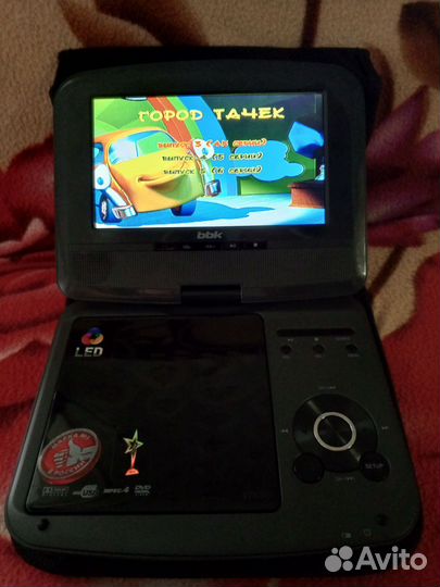 Портативный видеопроигрыватель, телевизор