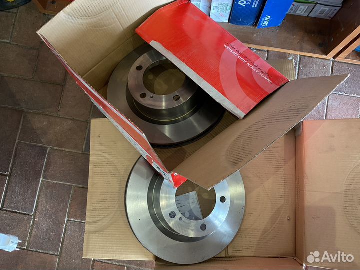 Диски тормозные передние Toyota, Lexus Brembo