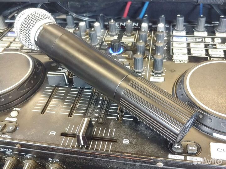 Радиомикрофон shure sh-200