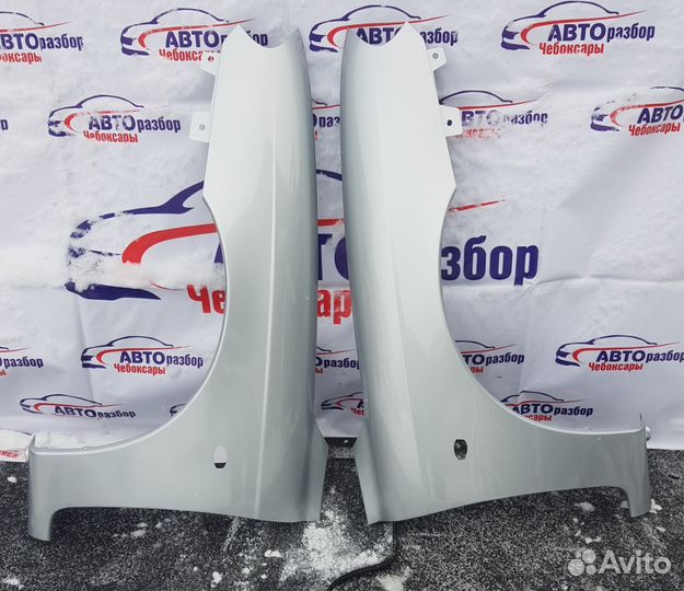 Новые крылья на Киа спектра в цвет