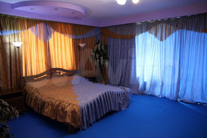 Коттедж 600 м² на участке 11 сот.