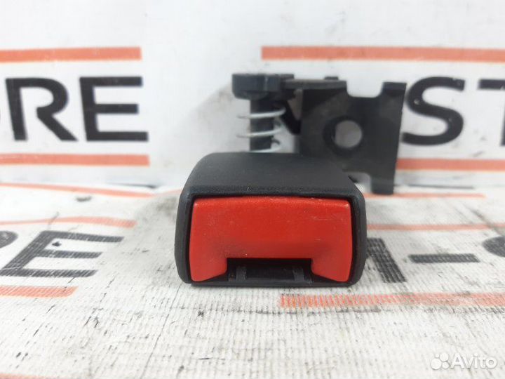 Замок ремня безопасности задний левый Bmw 6-Series