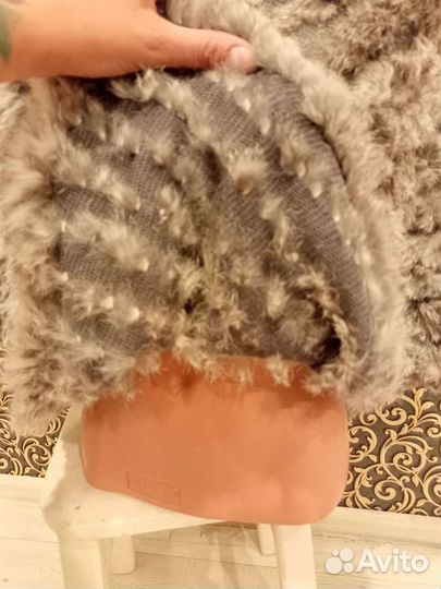 Пончо из вязаных шкурок кролика